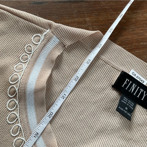 Finity Tan Embroidered Cardigan Sweater M‎ Neutral Nude Lightweight - Picture 9 of 10